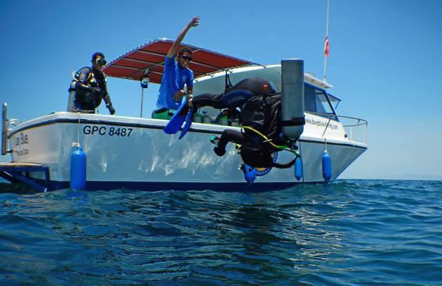 Deep Blue Diving Adventures - Dive Shop
